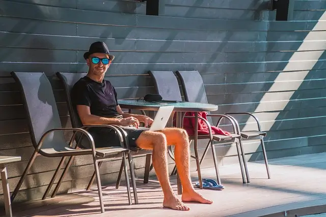 Best Side Hustles for Digital Nomads in 2025 Best Side Hustles for Digital Nomads in 2025