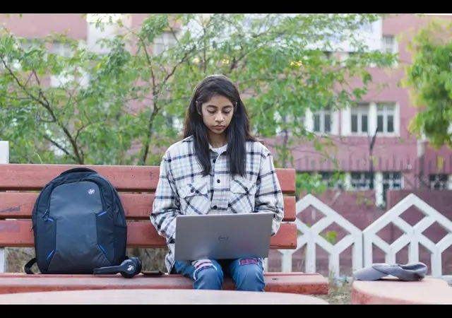What to Look for in Student Checking Accounts with no fees What to Look for in Student Checking Accounts with no fees