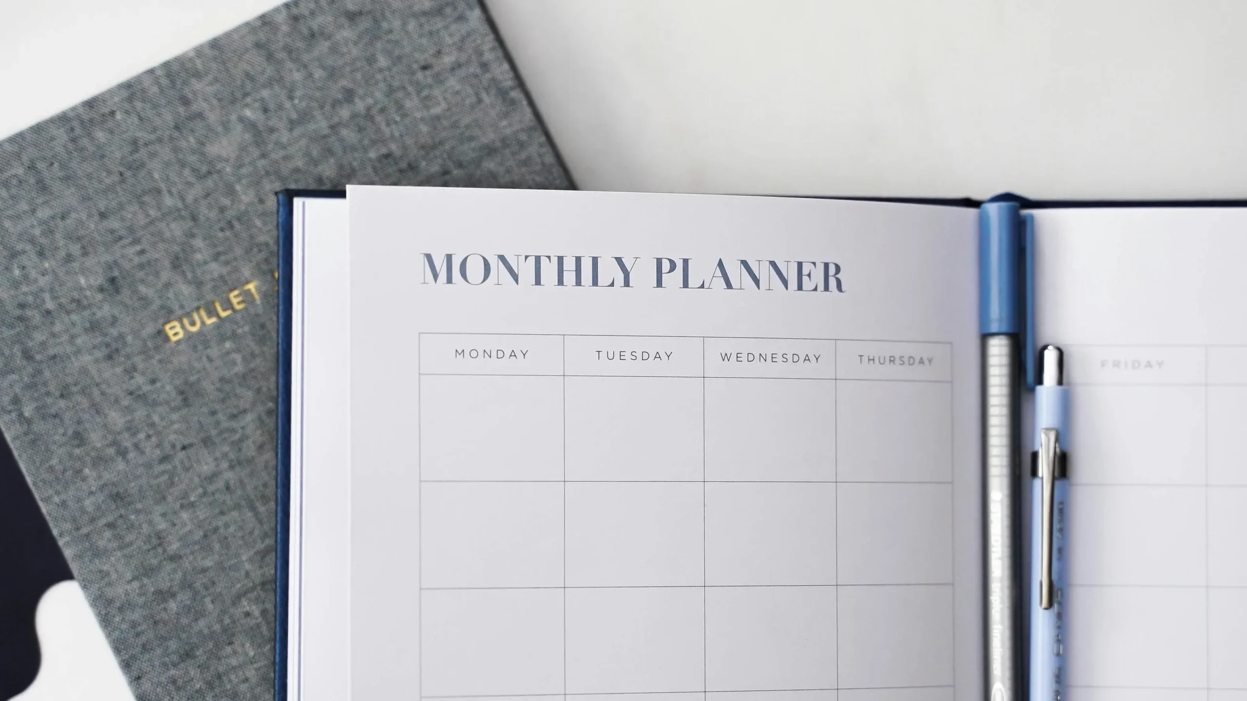 2h-media-CI42rRp-dLc-unsplash.webp How to Create a Monthly Budget for Beginners