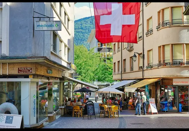 alain-rouiller-8FssDMD63oA-unsplash (1) How to Open a Bank Account Online in Switzerland: A Step-by-Step Guide