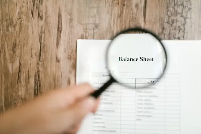 pexels-rdne-7821689 (1) While all three are necessary, many business owners find it difficult to distinguish the balance sheet vs profit and loss statement. Understanding their differences is key to knowing whether your business is just "making sales" or actually building long-term value.